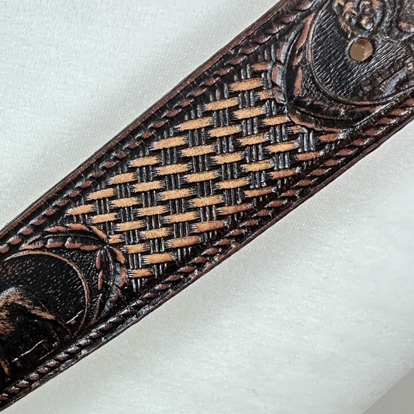 Vintage Tooled Cowhide Wolf Embossed Western Belt Men’s Size 42” - Picture 6 of 16